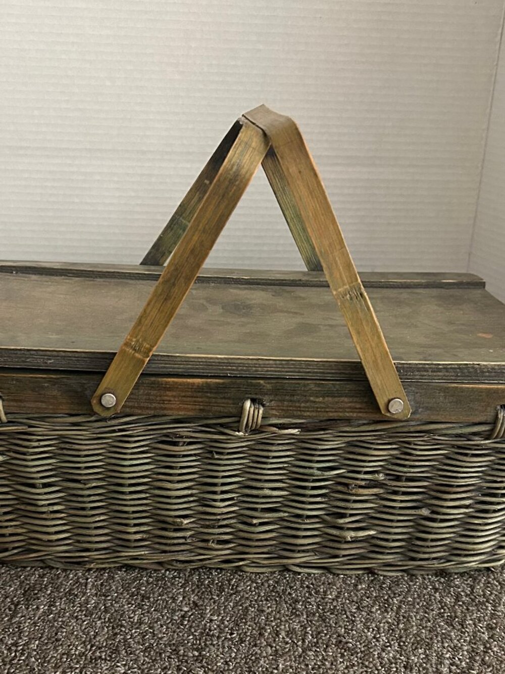 Vintage, Lidded Basket w/Handles